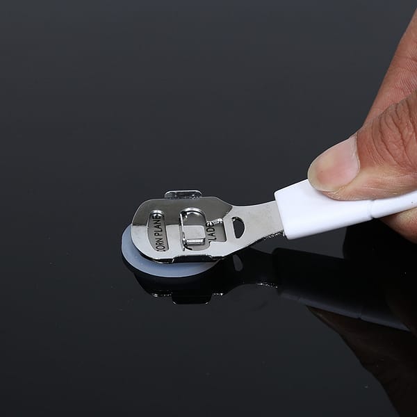 Pedicure tool set مجموعة بدكير - Image 2